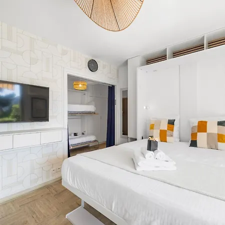 Апартаменты Les Miradors - Calme - Piscine - Parking Prive - *